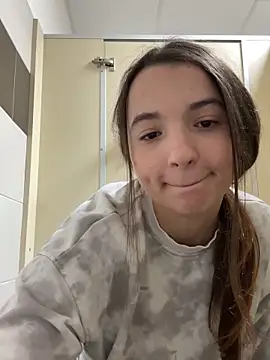 MissMay online show from September 17, 2025, 3:14 pm