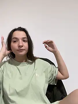 MissMay online show from November 6, 2025, 5:58 pm