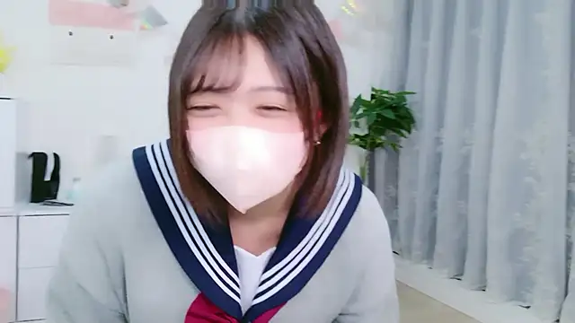 Hinata Sun online show from October 2, 2025, 9:27 am