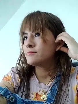 karamirror  online show from September 27, 2025, 8:03 pm