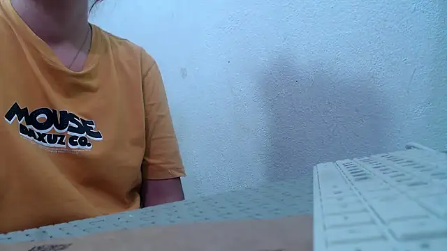 karamirror  online show from October 22, 2025, 3:40 am