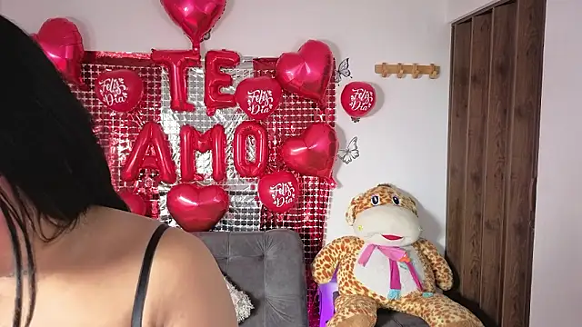 Snapshot of Candy_Chloe02 chatting on February 14, 2026, 11:18 am Candy Chloe02 online show from February 14, 2026, 11:18 am