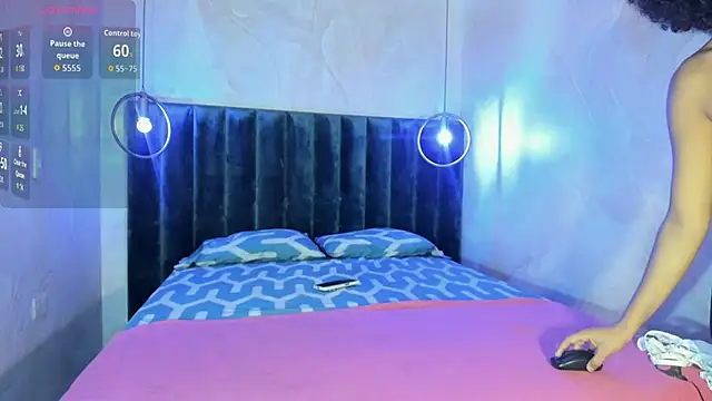 SheyLopez online show from February 12, 2026, 3:01 am