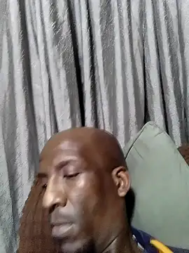 longdickson12345 online show from November 5, 2025, 2:44 am