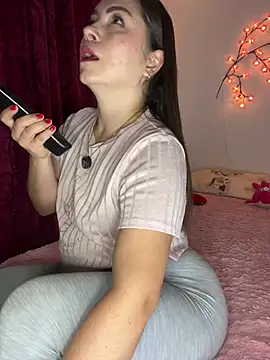 Amelia laurent online show from July 3, 2026, 12:06 am