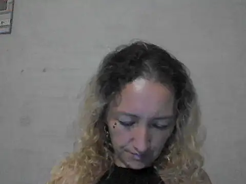 Charlotte Sweet28 online show from November 9, 2025, 3:49 am