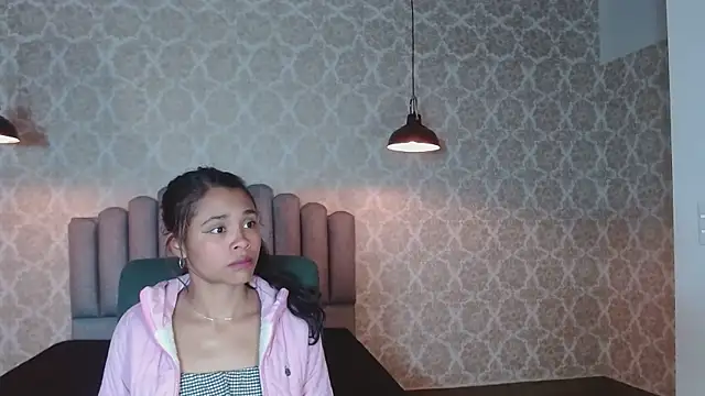 Kristall 06 online show from October 19, 2025, 2:45 am