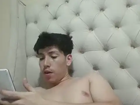 Snapshot of tublanquito18cm chatting on September 19, 2025, 8:05 am tublanquito18cm online show from September 19, 2025, 8:05 am