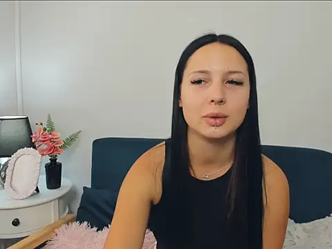 TaliaAdorable online show from October 5, 2025, 9:18 am