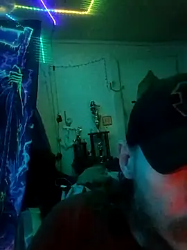 Snapshot of Poundtown1226 chatting on June 19, 2026, 4:17 am Poundtown1226 online show from June 19, 2026, 4:17 am