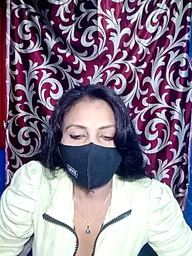 Snapshot of Sexy_Ruby04 chatting on October 31, 2025, 5:58 pm Sexy Ruby04 online show from October 31, 2025, 5:58 pm