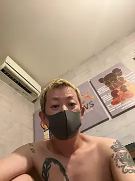 junjun020202 online show from September 11, 2025, 5:13 pm
