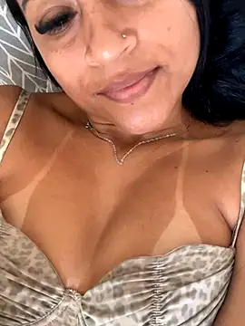 Katianesantos online show from September 26, 2025, 12:42 pm