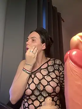 Snapshot of -RAHELA- chatting on October 18, 2025, 3:13 pm -RAHELA- online show from October 18, 2025, 3:13 pm