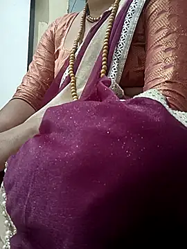 Snapshot of monu_bhabi chatting on February 17, 2026, 4:57 pm monu bhabi online show from February 17, 2026, 4:57 pm