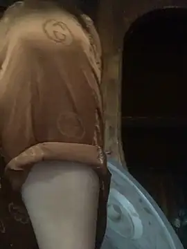 Snapshot of Lonnina chatting on October 8, 2025, 1:25 am Lonnina online show from October 8, 2025, 1:25 am