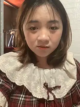 Snapshot of Lonnina chatting on October 16, 2025, 5:30 am Lonnina online show from October 16, 2025, 5:30 am