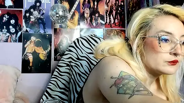 Avril Maria online show from June 21, 2026, 6:32 pm