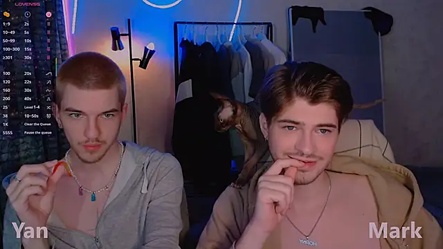 itsyanbb online show from November 19, 2025, 6:08 pm