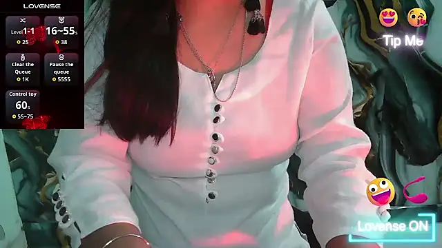 Snapshot of Dream_Kavya chatting on October 22, 2025, 7:35 pm Dream Kavya online show from October 22, 2025, 7:35 pm