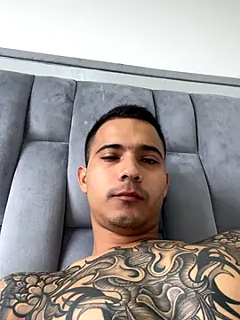 AndrewGmz online show from September 20, 2025, 2:40 pm