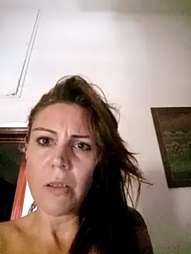 Snapshot of Nikita2406 chatting on September 18, 2025, 12:40 pm Nikita2406 online show from September 18, 2025, 12:40 pm