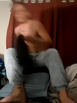 macmaddy8989 online show from November 30, 2025, 8:57 pm