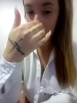 Alahia99 online show from October 7, 2025, 1:03 am