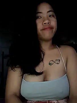 Snapshot of Yapsyxx chatting on October 22, 2025, 11:37 pm Yapsyxx online show from October 22, 2025, 11:37 pm