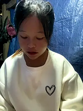 O o UwU o O online show from September 27, 2025, 2:49 am