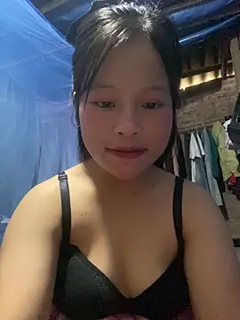 O o UwU o O online show from October 15, 2025, 1:50 am