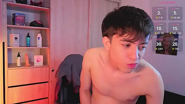 Snapshot of onlinenico chatting on September 12, 2025, 8:42 pm onlinenico online show from September 12, 2025, 8:42 pm