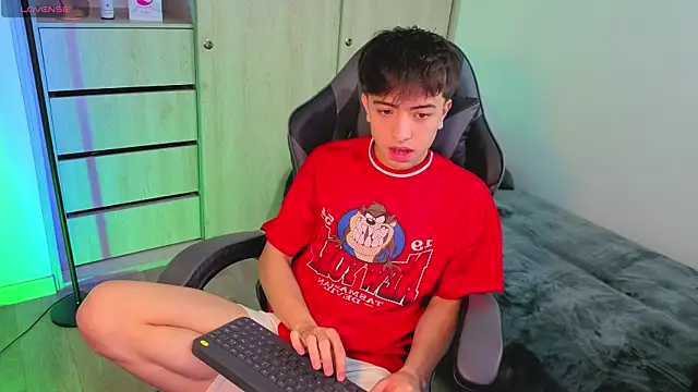 Snapshot of onlinenico chatting on September 19, 2025, 8:09 pm onlinenico online show from September 19, 2025, 8:09 pm