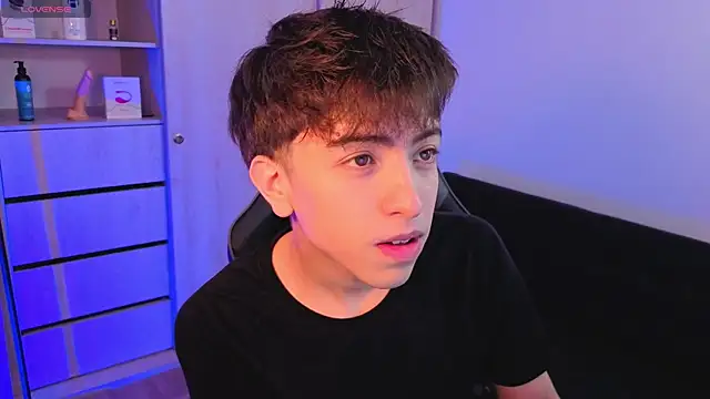 Snapshot of onlinenico chatting on September 24, 2025, 7:39 pm onlinenico online show from September 24, 2025, 7:39 pm