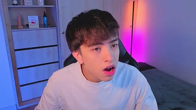 Snapshot of onlinenico chatting on October 11, 2025, 8:07 pm onlinenico online show from October 11, 2025, 8:07 pm