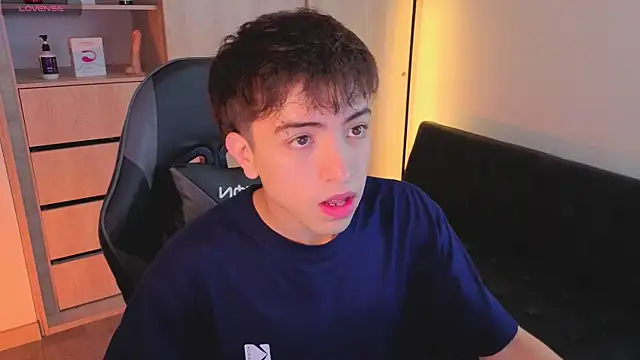 Snapshot of onlinenico chatting on October 27, 2025, 8:02 pm onlinenico online show from October 27, 2025, 8:02 pm