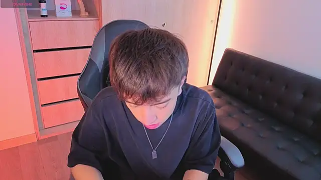 Snapshot of onlinenico chatting on November 4, 2025, 8:08 pm onlinenico online show from November 4, 2025, 8:08 pm