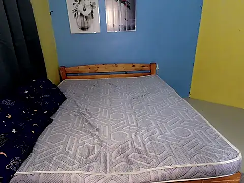 Snapshot of Petite_HugeCock chatting on May 25, 2026, 11:05 am Petite HugeCock online show from May 25, 2026, 11:05 am