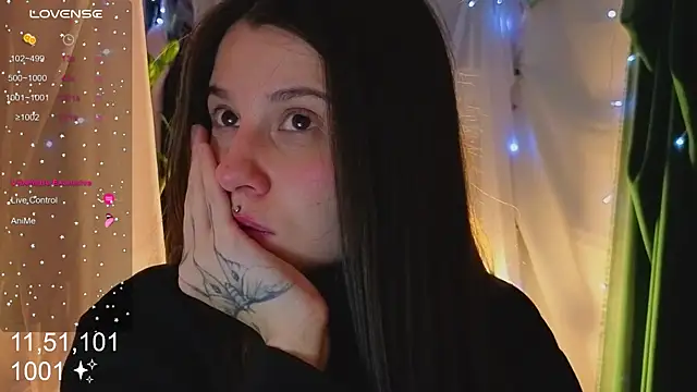 HoneyLem0n online show from October 26, 2025, 3:51 pm