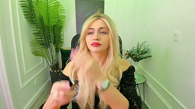 LeslieMineg online show from September 15, 2025, 11:32 am