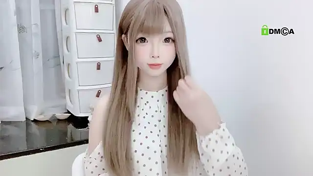 liuruyuan888 online show from September 24, 2025, 1:58 pm