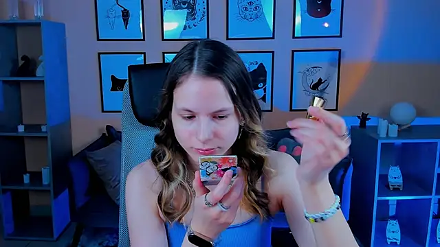 Carrie Rose online show from October 17, 2025, 4:26 am