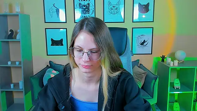 Carrie Rose online show from October 23, 2025, 2:22 am