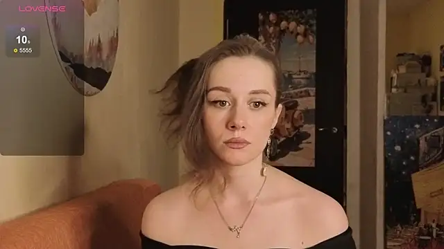 SkyHelen online show from April 12, 2026, 3:39 pm