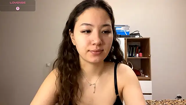 Sakuravice online show from November 5, 2025, 12:05 pm