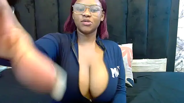 Snapshot of SexyBaddieXXX chatting on June 30, 2026, 11:50 pm SexyBaddieXXX online show from June 30, 2026, 11:50 pm