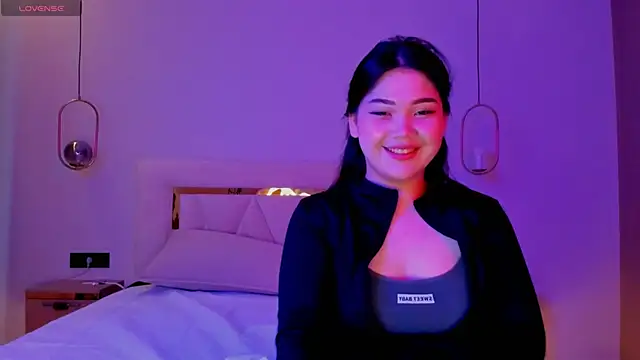 yummmymommy online show from September 10, 2025, 12:05 pm