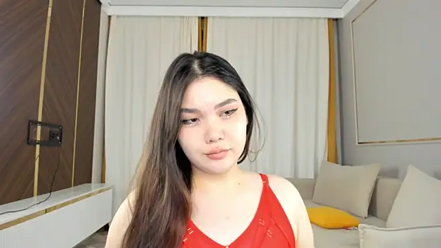 yummmymommy online show from October 26, 2025, 2:23 pm