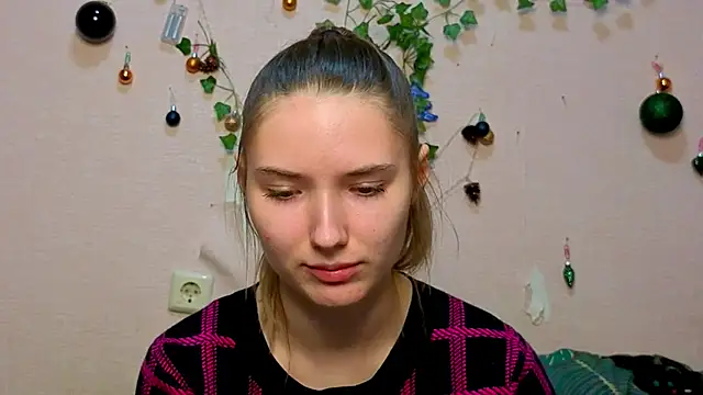 Snapshot of _kikiclark__ chatting on February 5, 2026, 8:57 pm kikiclark online show from February 5, 2026, 8:57 pm