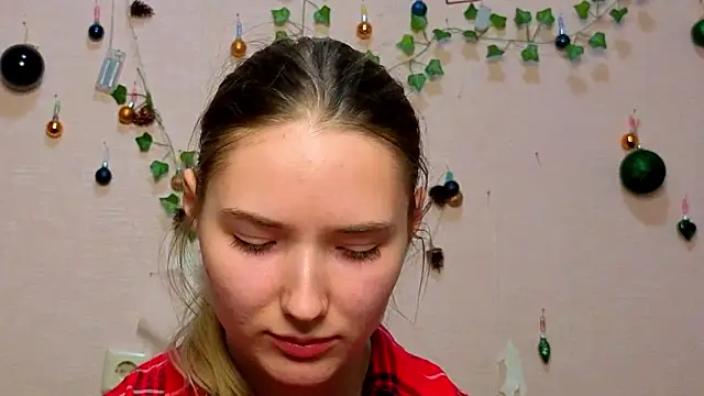 Snapshot of _kikiclark__ chatting on February 12, 2026, 8:59 pm kikiclark online show from February 12, 2026, 8:59 pm